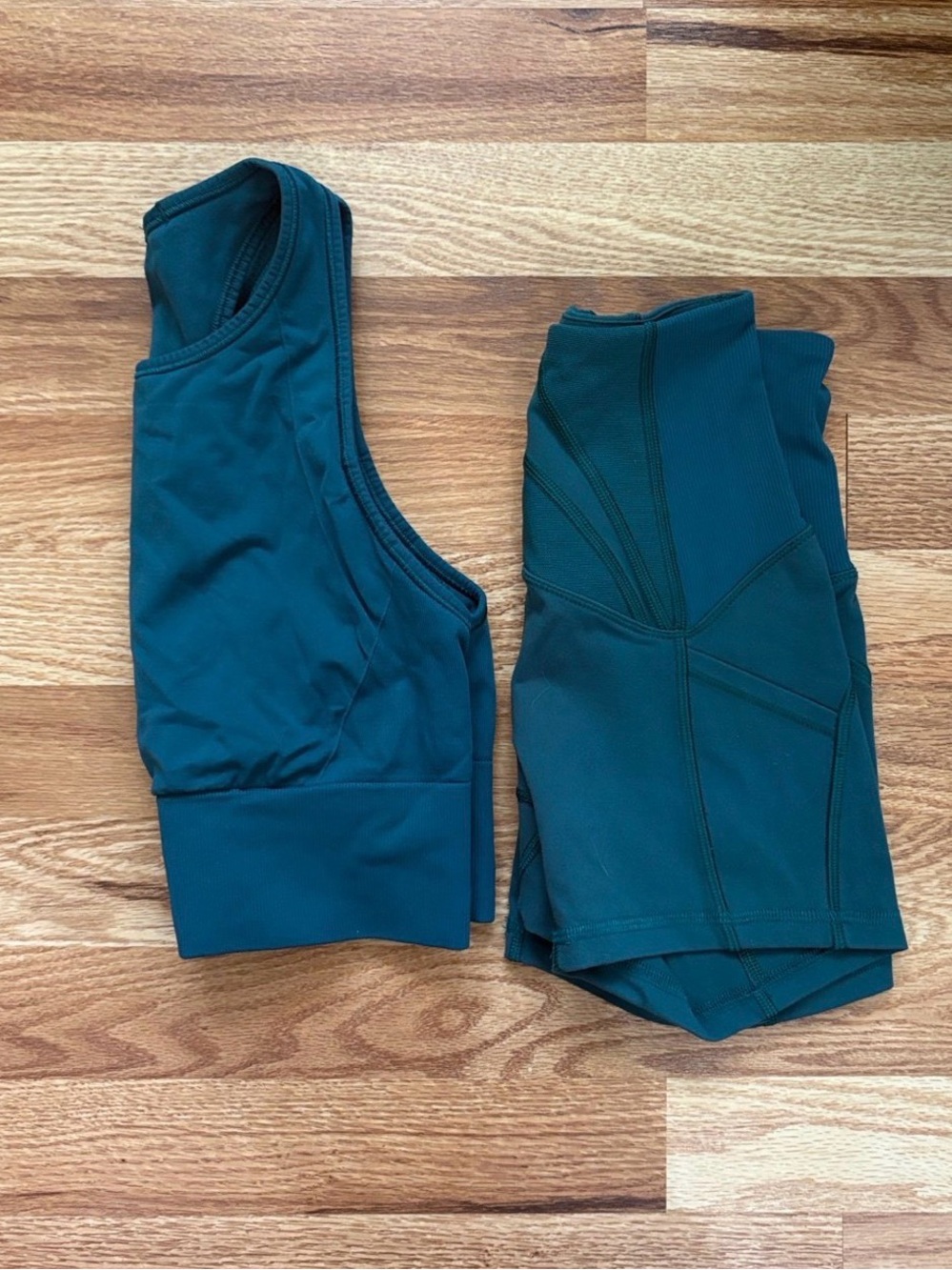 Lulu lemon Teal Activewear Set - Sports Bra & High-Waist Leggings